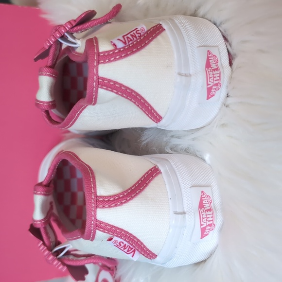 Vans x Barbie - Style 93 Dx Mary Jane Sneakers - Picture 5 of 9